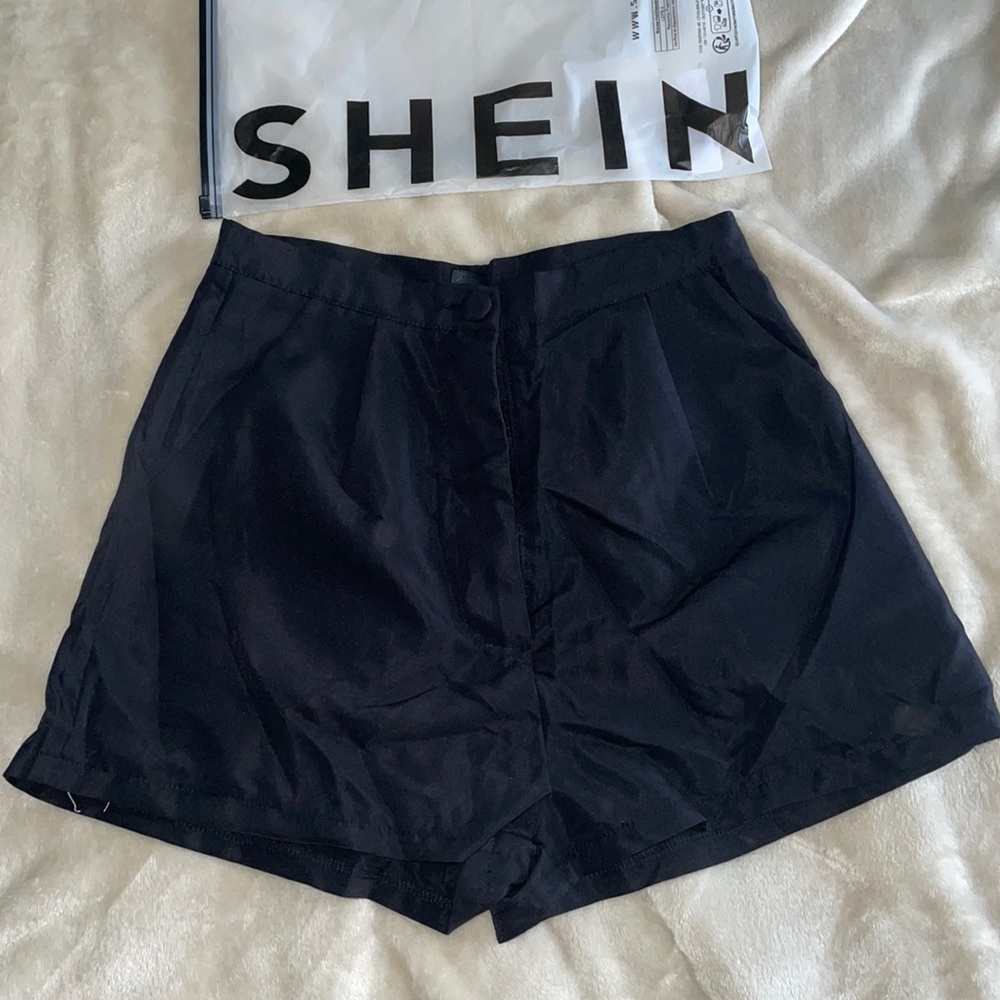 Black tailored shorts SHEIN